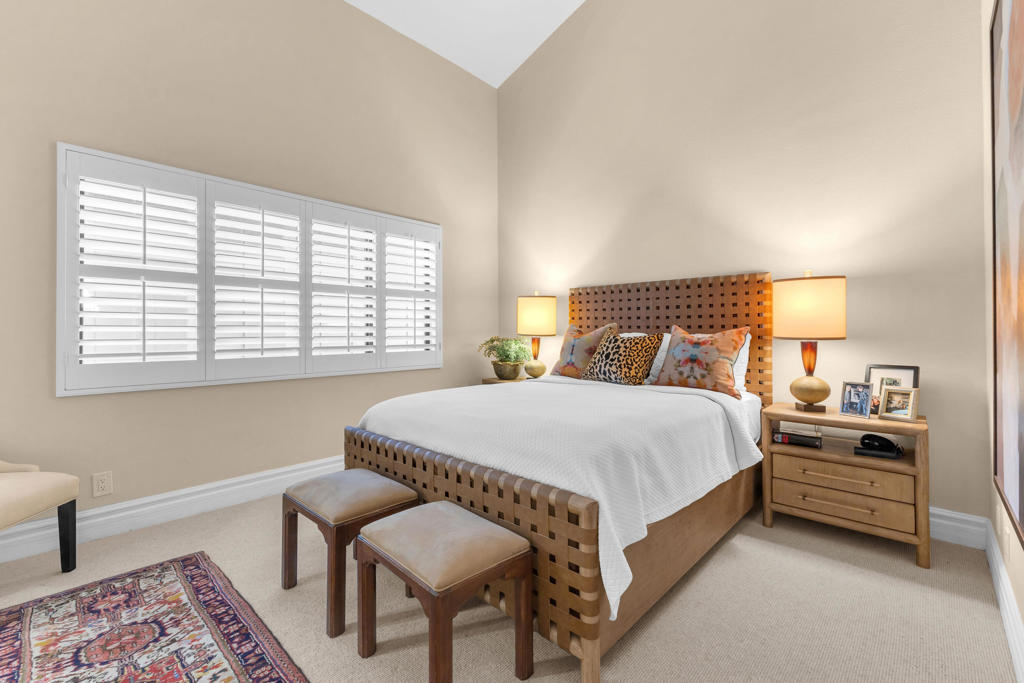 207 Bouquet Canyon Drive