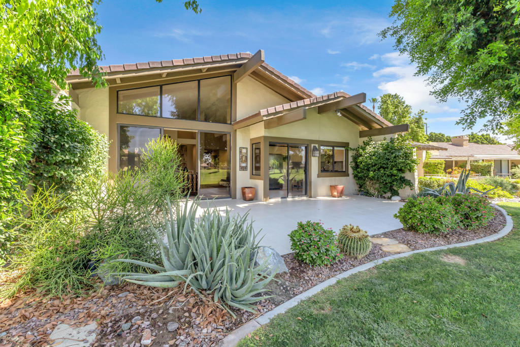 207 Bouquet Canyon Drive