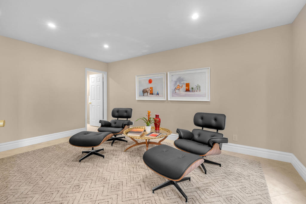 207 Bouquet Canyon Drive