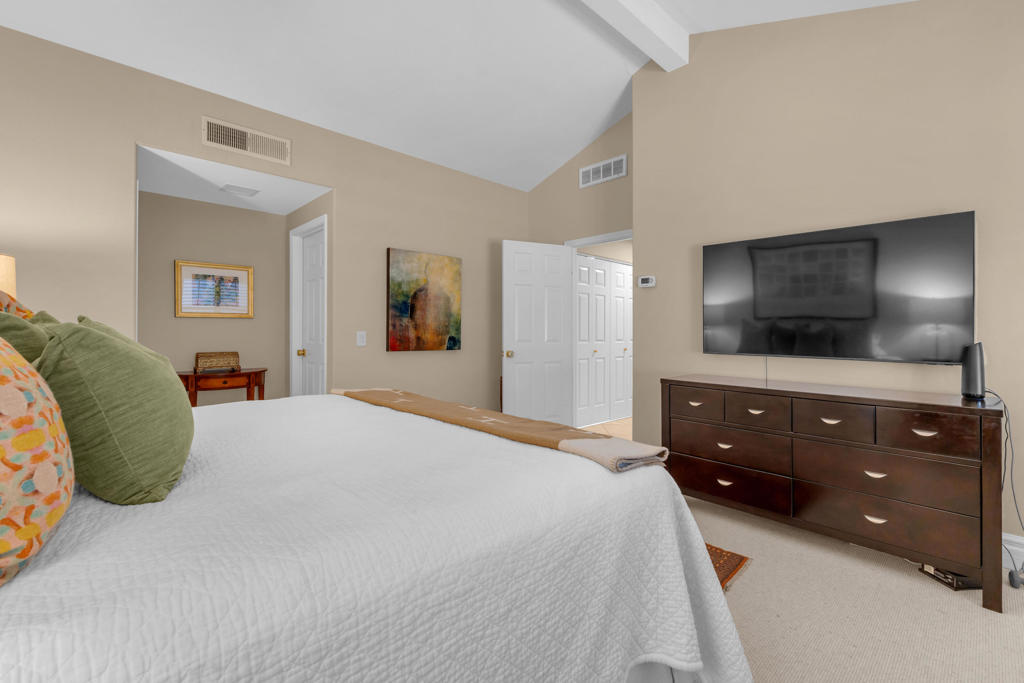 207 Bouquet Canyon Drive