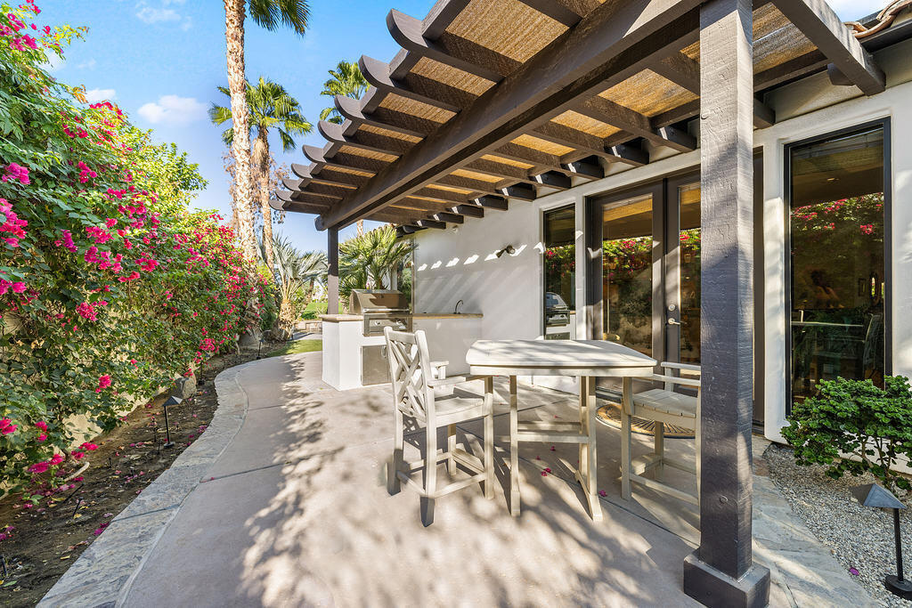 45699 W Via Villaggio