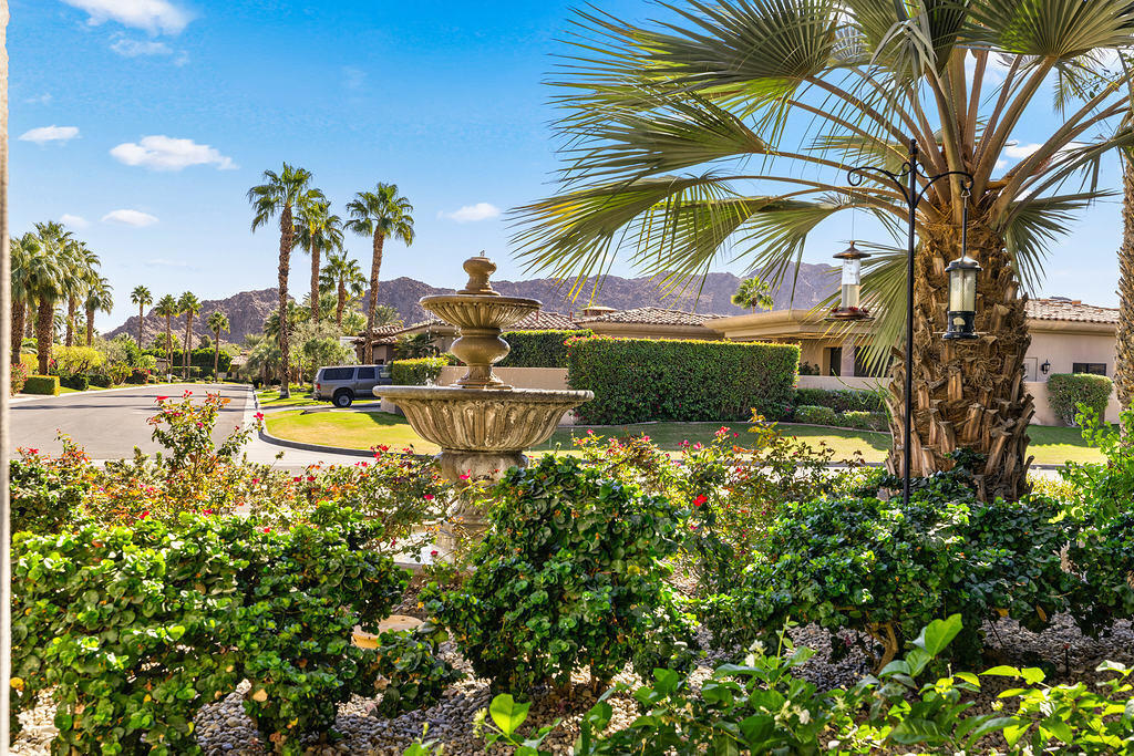 45699 W Via Villaggio