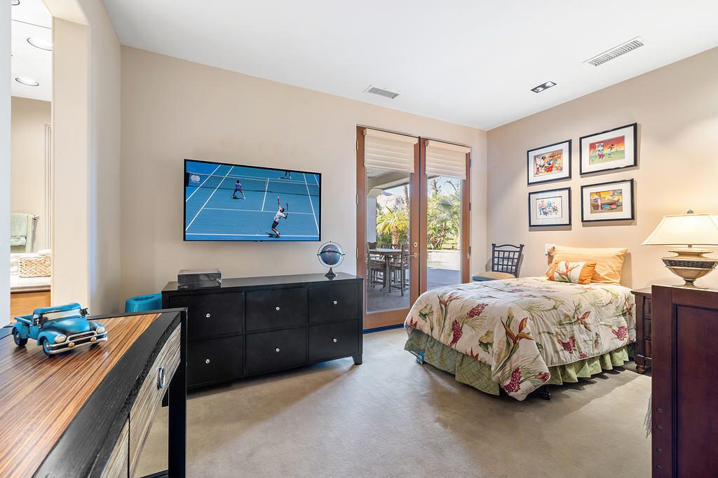 45699 W Via Villaggio