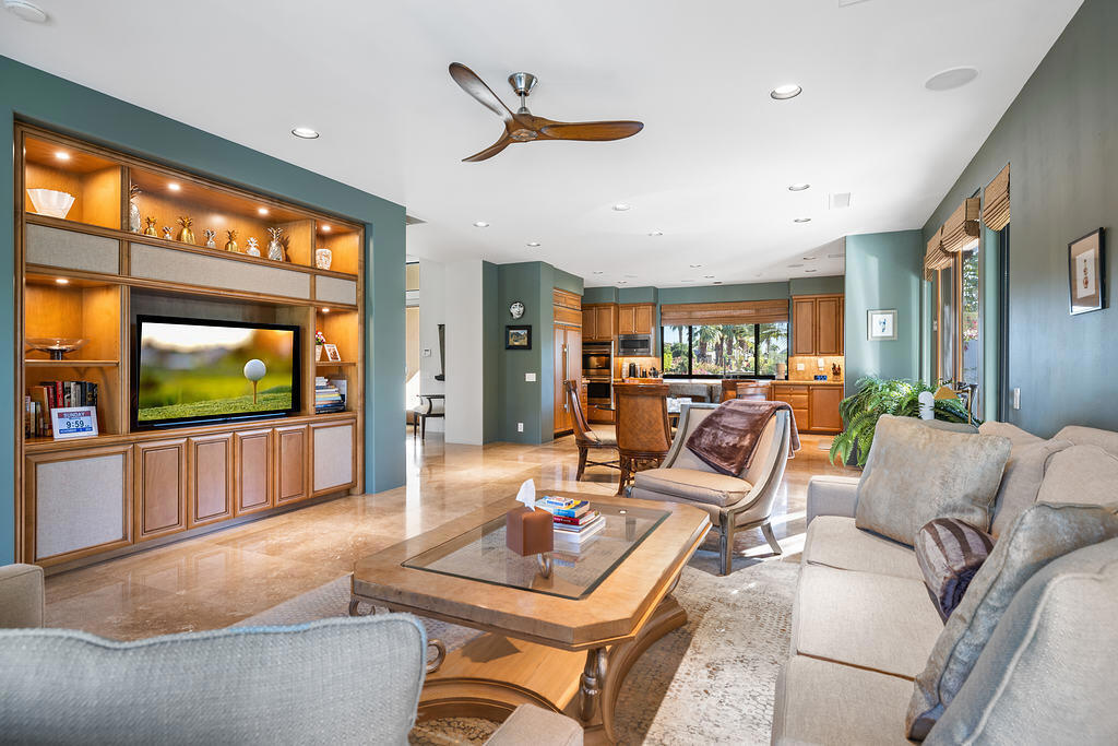 45699 W Via Villaggio