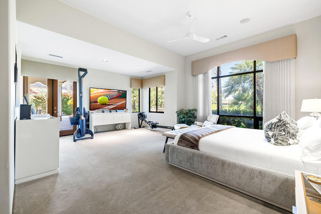 45699 W Via Villaggio