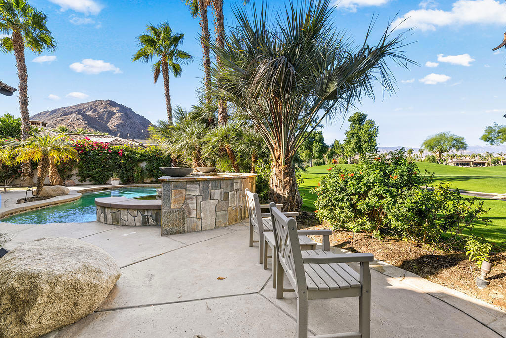 45699 W Via Villaggio