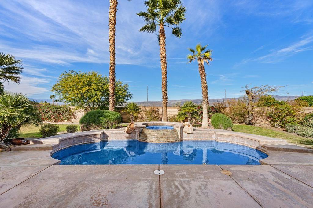 109 Clearwater Way