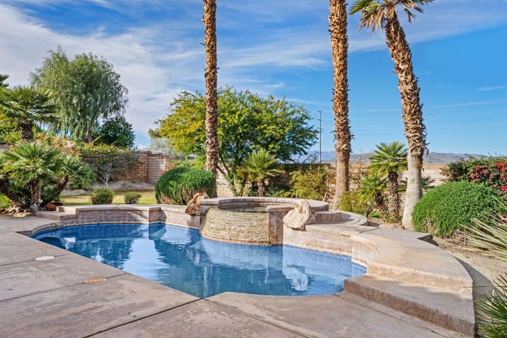 109 Clearwater Way