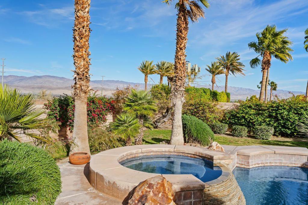 109 Clearwater Way