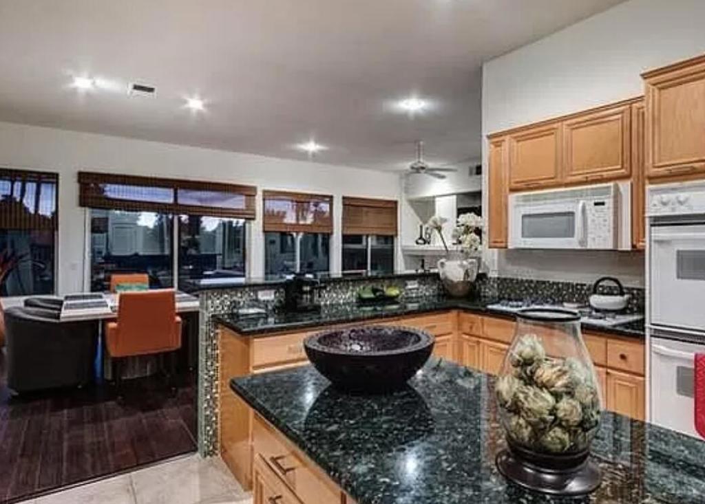 129 Kavenish Drive