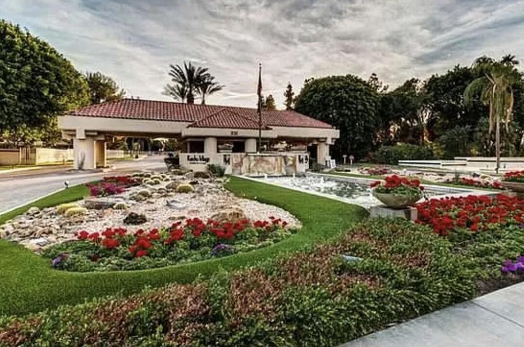 129 Kavenish Drive