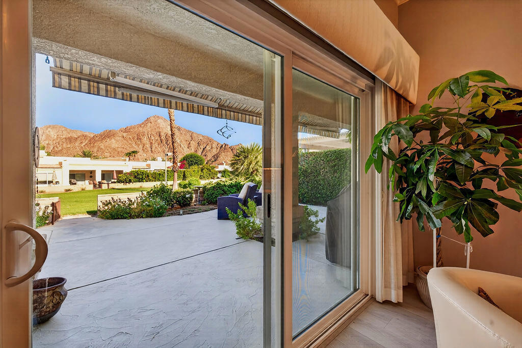 48202 Vista De Nopal