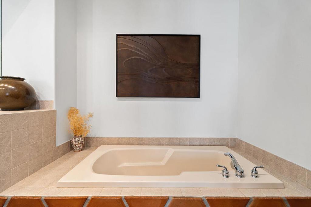 51299 Avenida Diaz