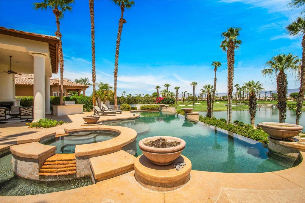 49110 Rancho Pointe