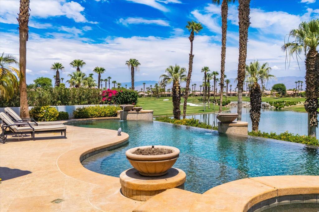49110 Rancho Pointe