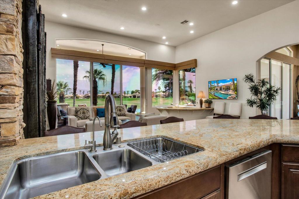 49110 Rancho Pointe