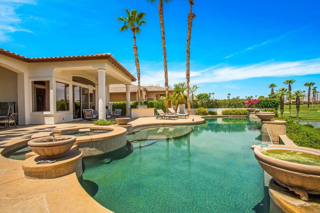 49110 Rancho Pointe