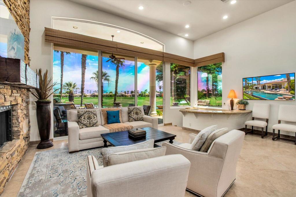 49110 Rancho Pointe