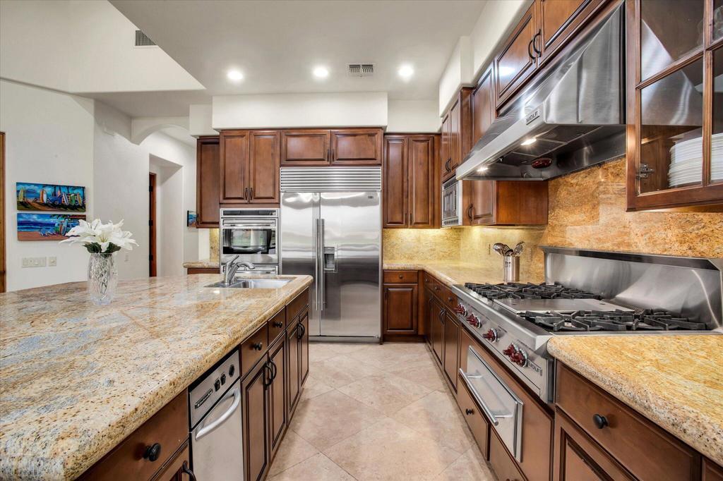 49110 Rancho Pointe