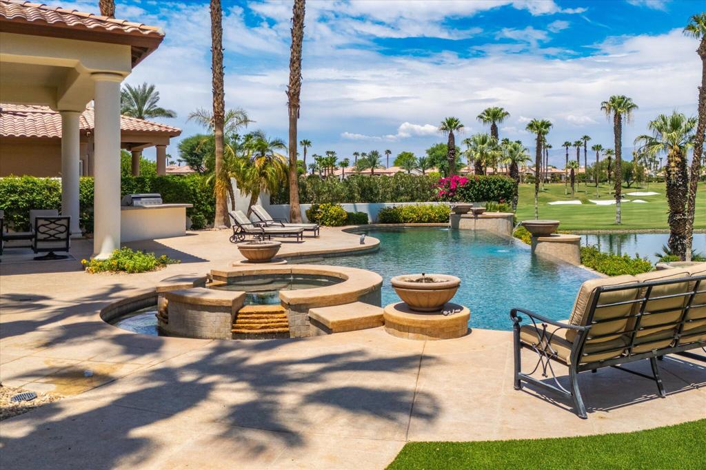 49110 Rancho Pointe