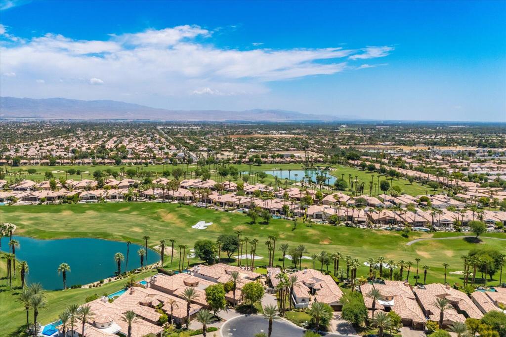 49110 Rancho Pointe