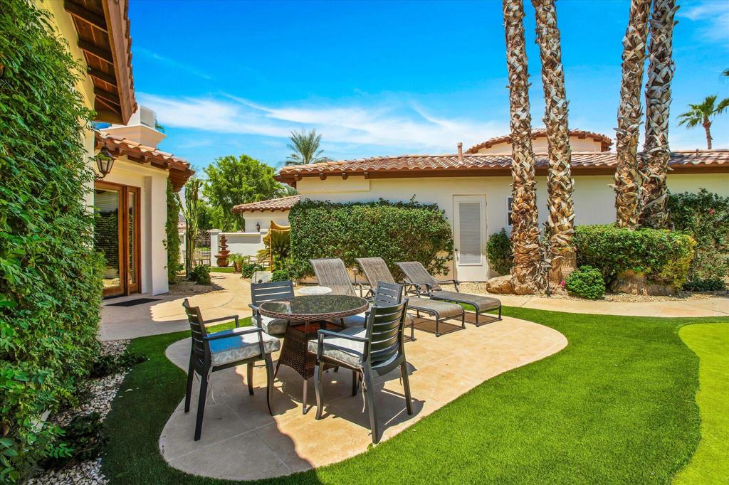 49110 Rancho Pointe
