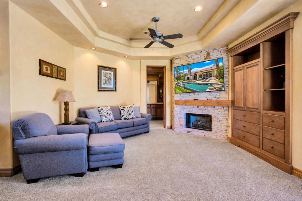 49110 Rancho Pointe