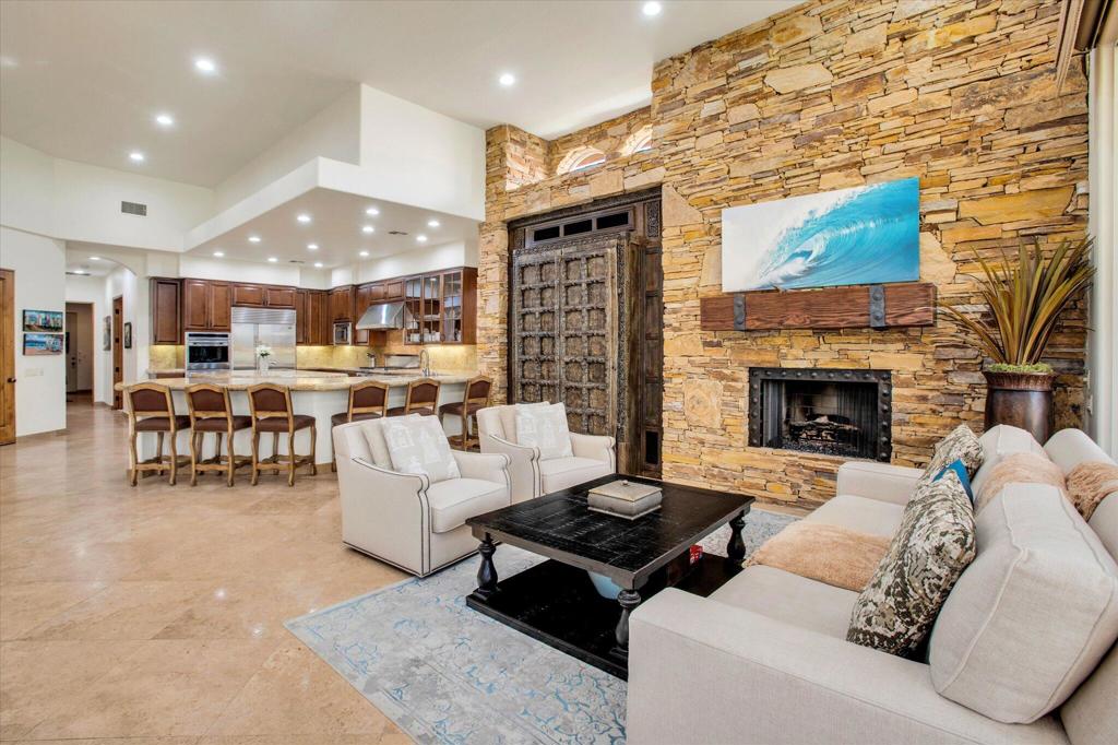 49110 Rancho Pointe