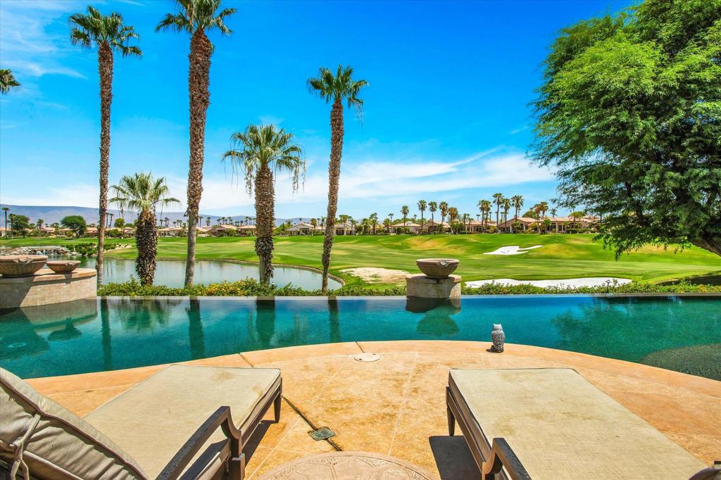49110 Rancho Pointe