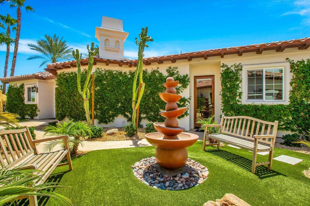 49110 Rancho Pointe