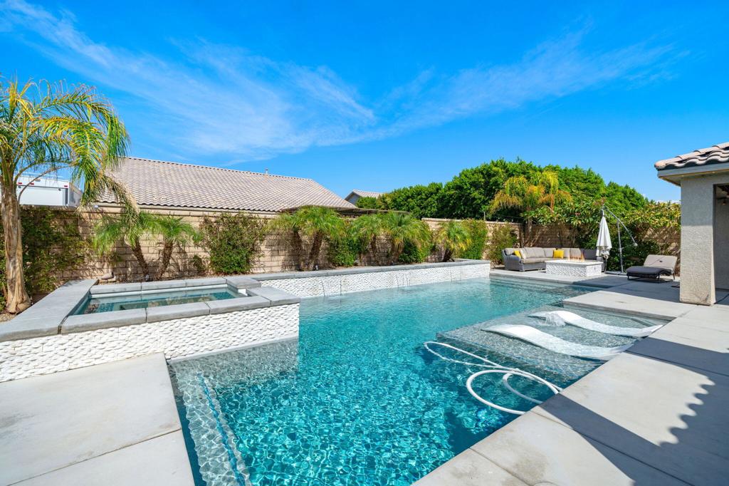 41153 Danforth Court
