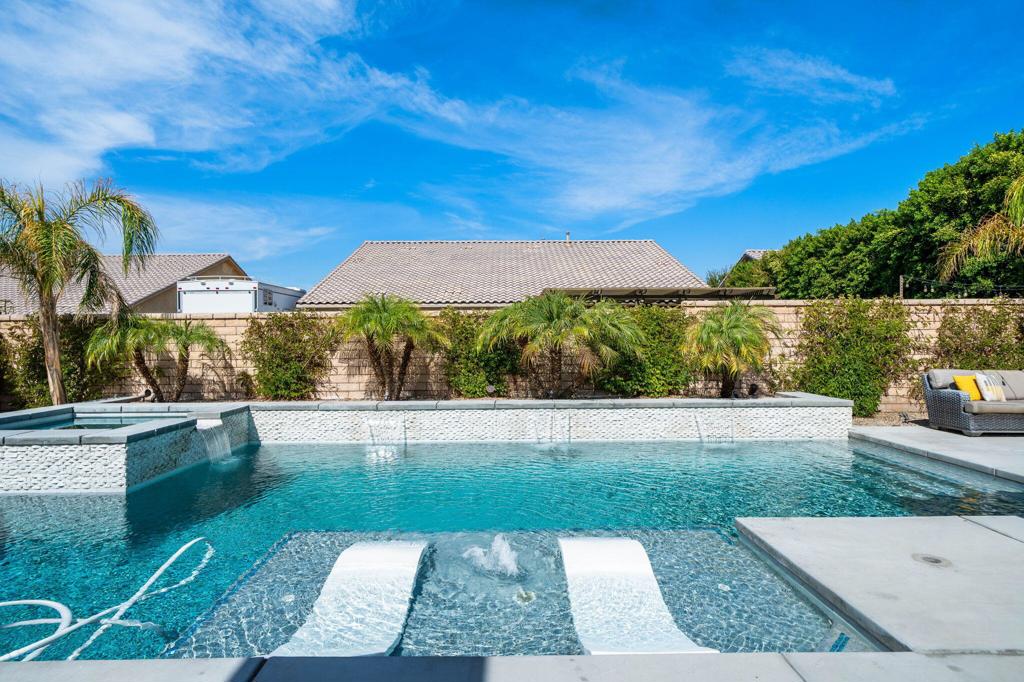 41153 Danforth Court