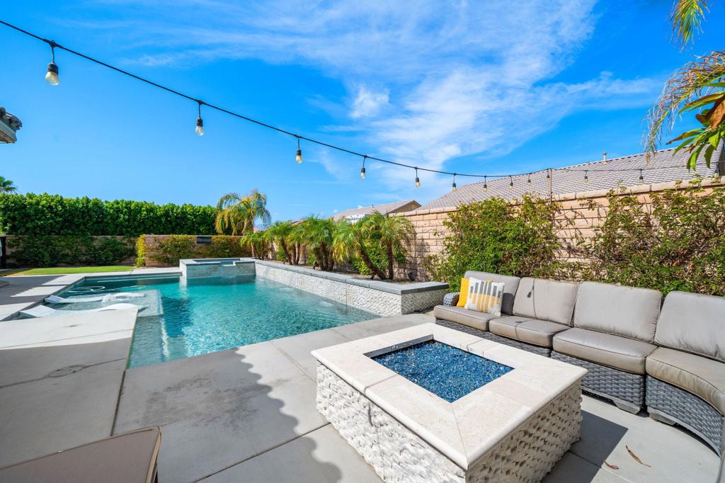 41153 Danforth Court