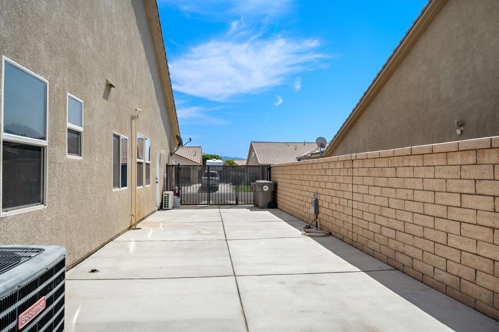 41153 Danforth Court