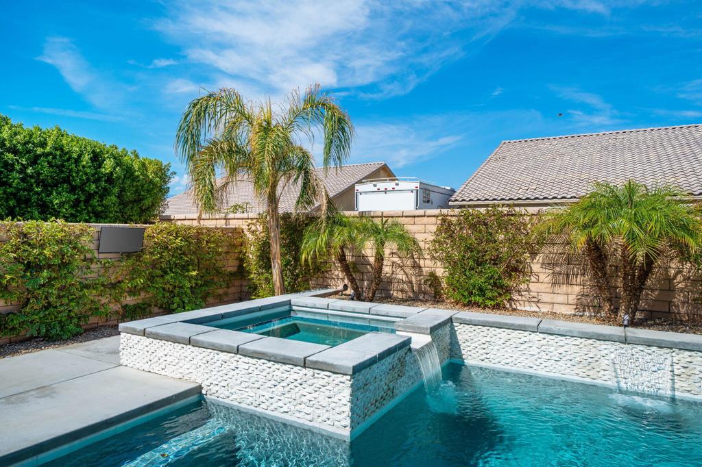 41153 Danforth Court