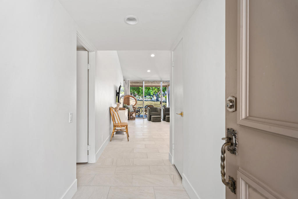 48885 Mariposa Drive