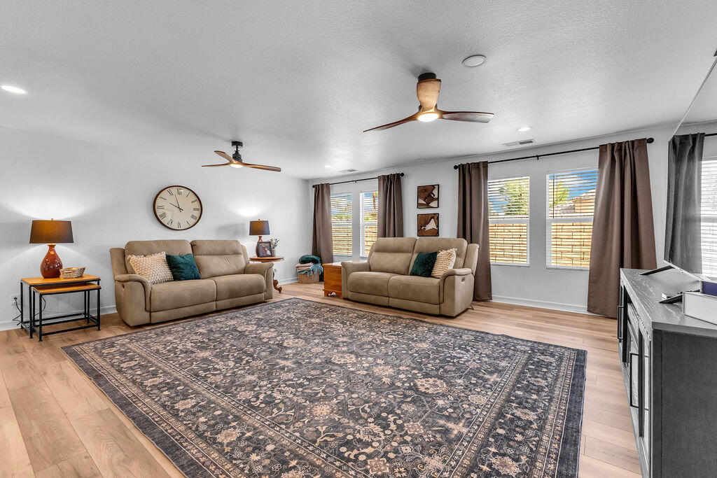 41096 Maxwell Court
