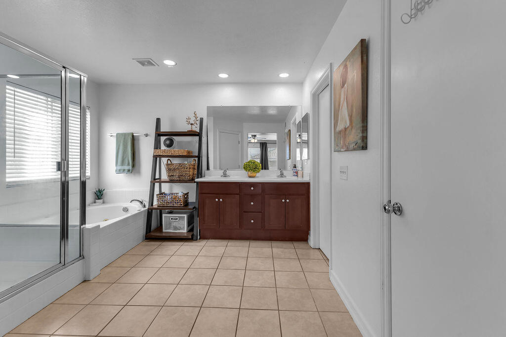 41096 Maxwell Court