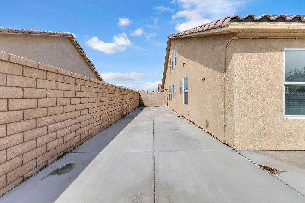 41096 Maxwell Court