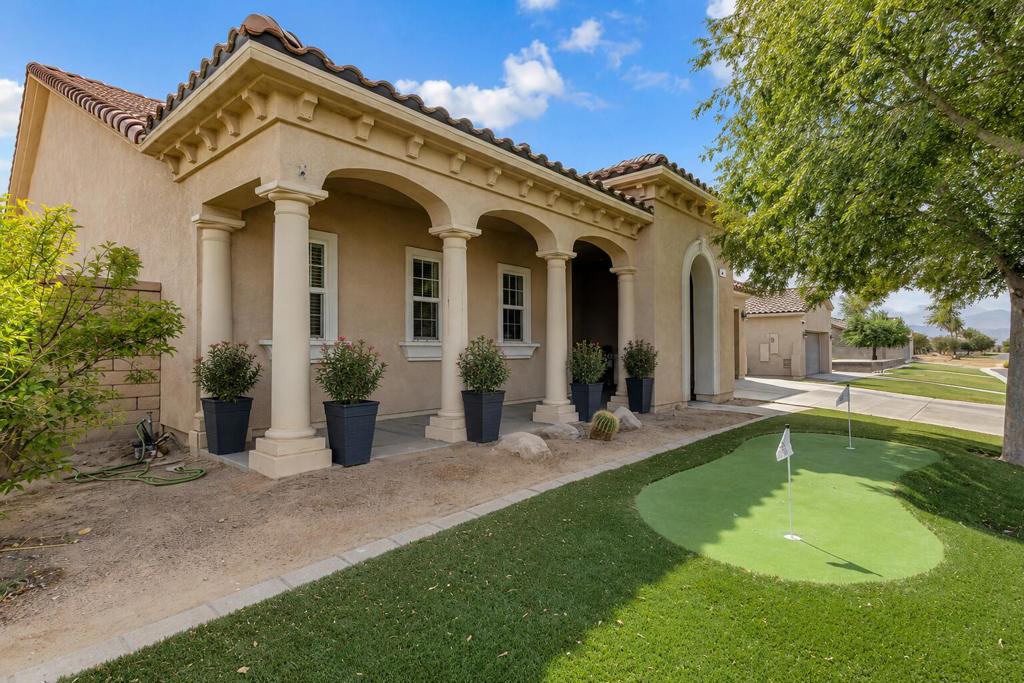 41096 Maxwell Court