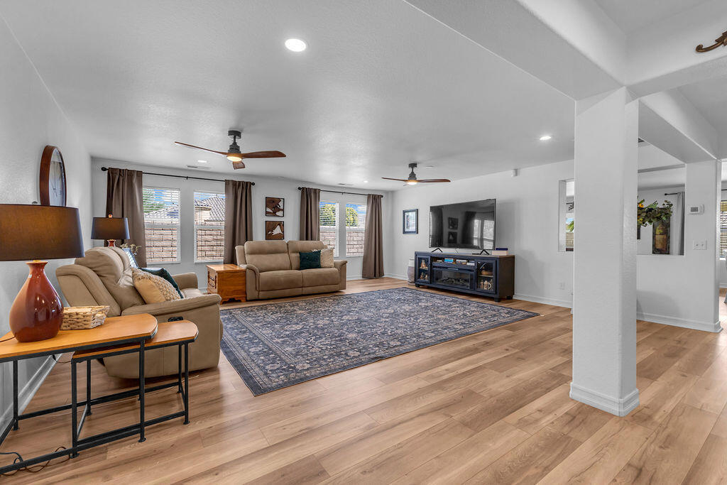 41096 Maxwell Court
