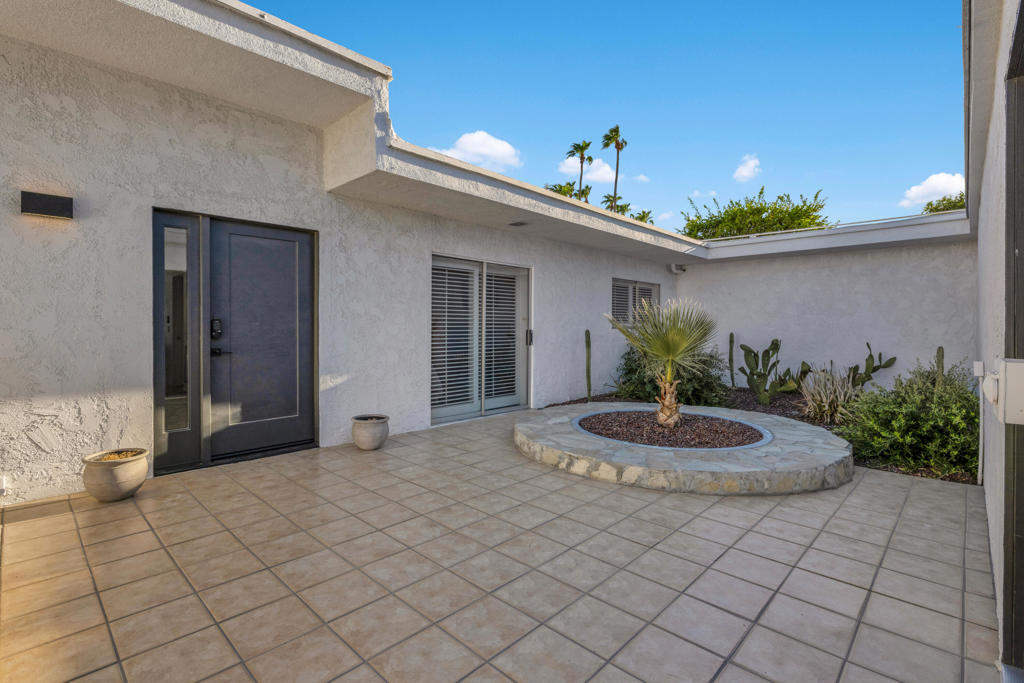 47760 Eisenhower Drive