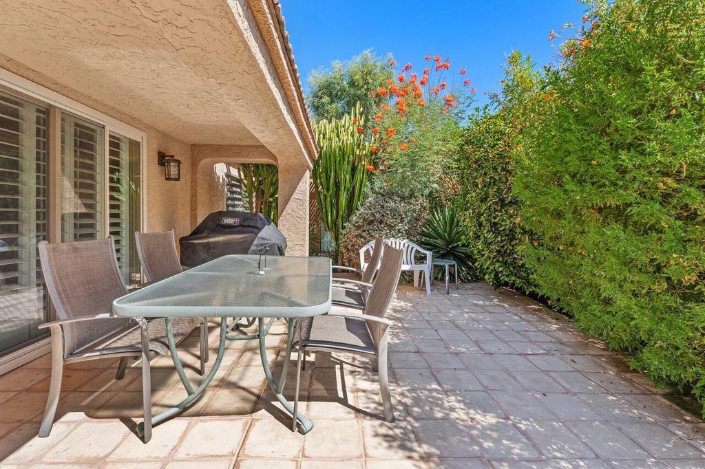 44239 Venice Court