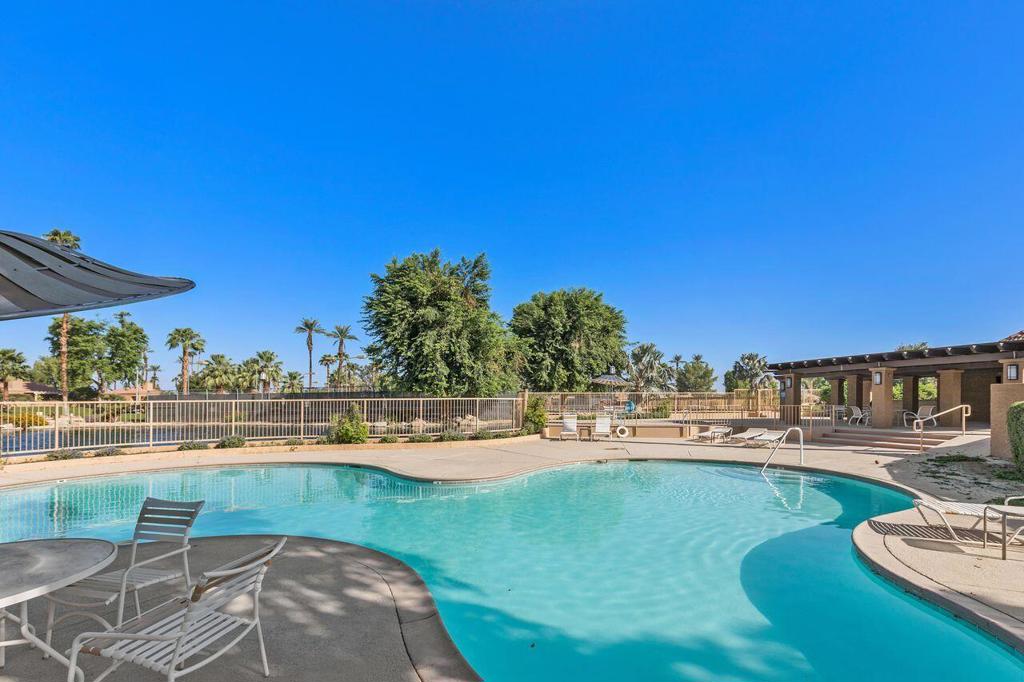 44239 Venice Court
