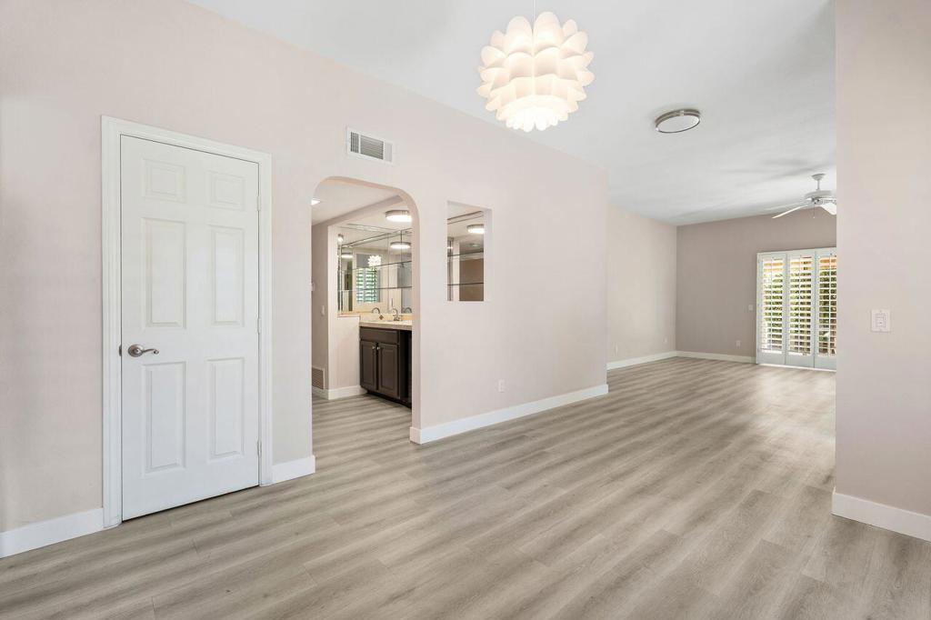 44239 Venice Court