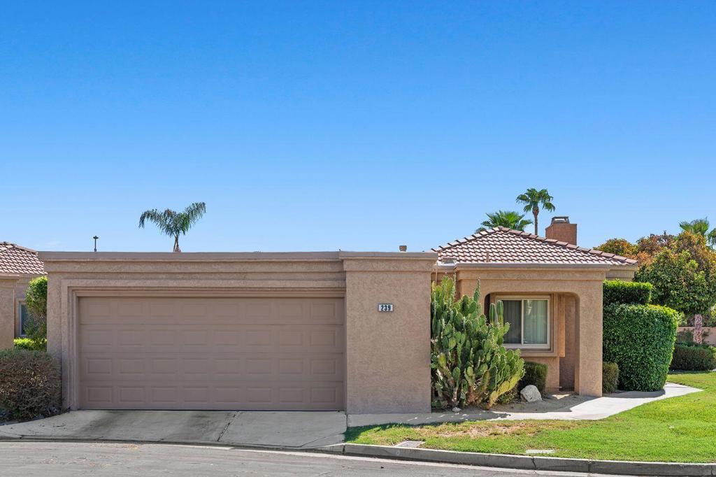 44239 Venice Court