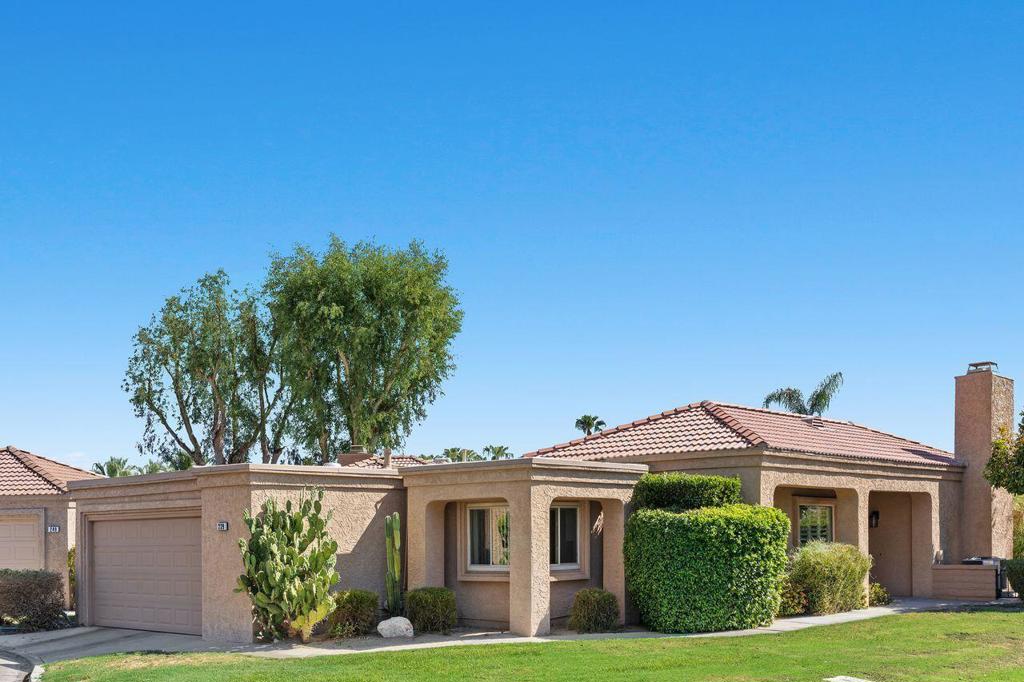 44239 Venice Court