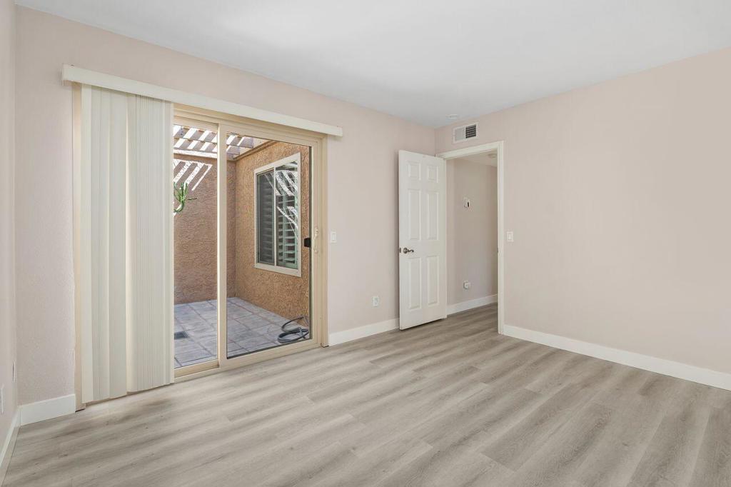 44239 Venice Court