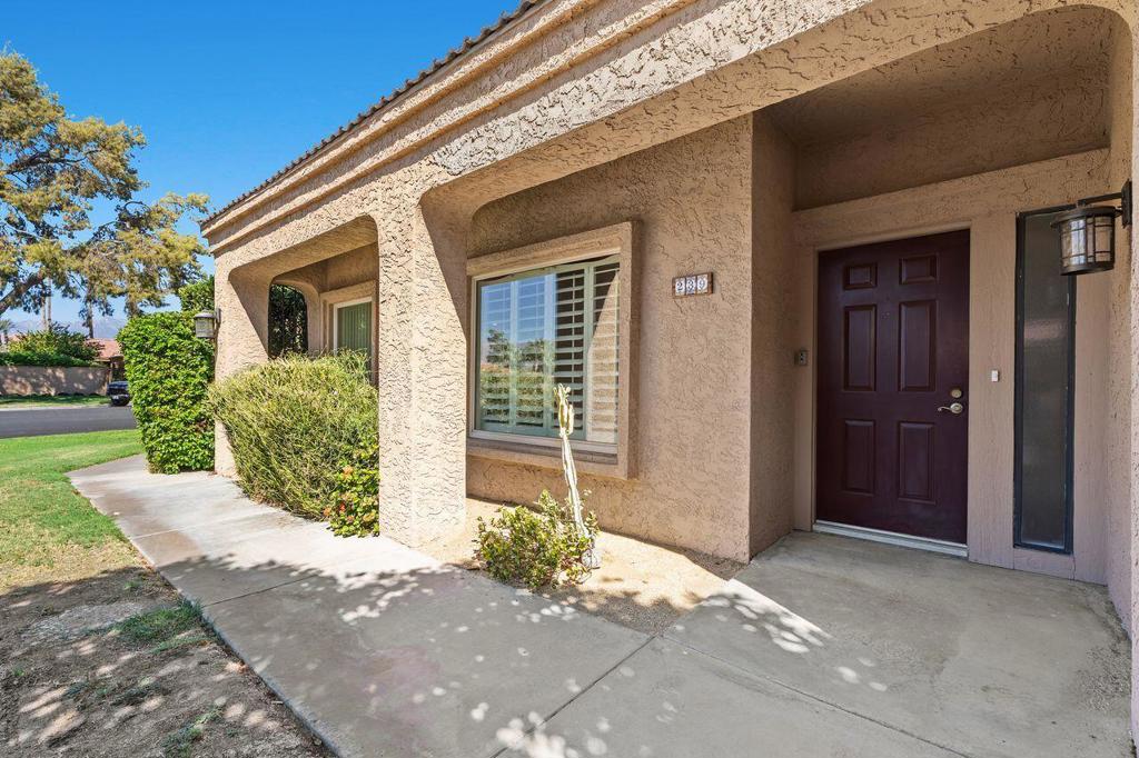 44239 Venice Court