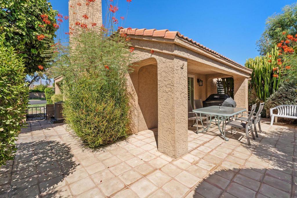 44239 Venice Court
